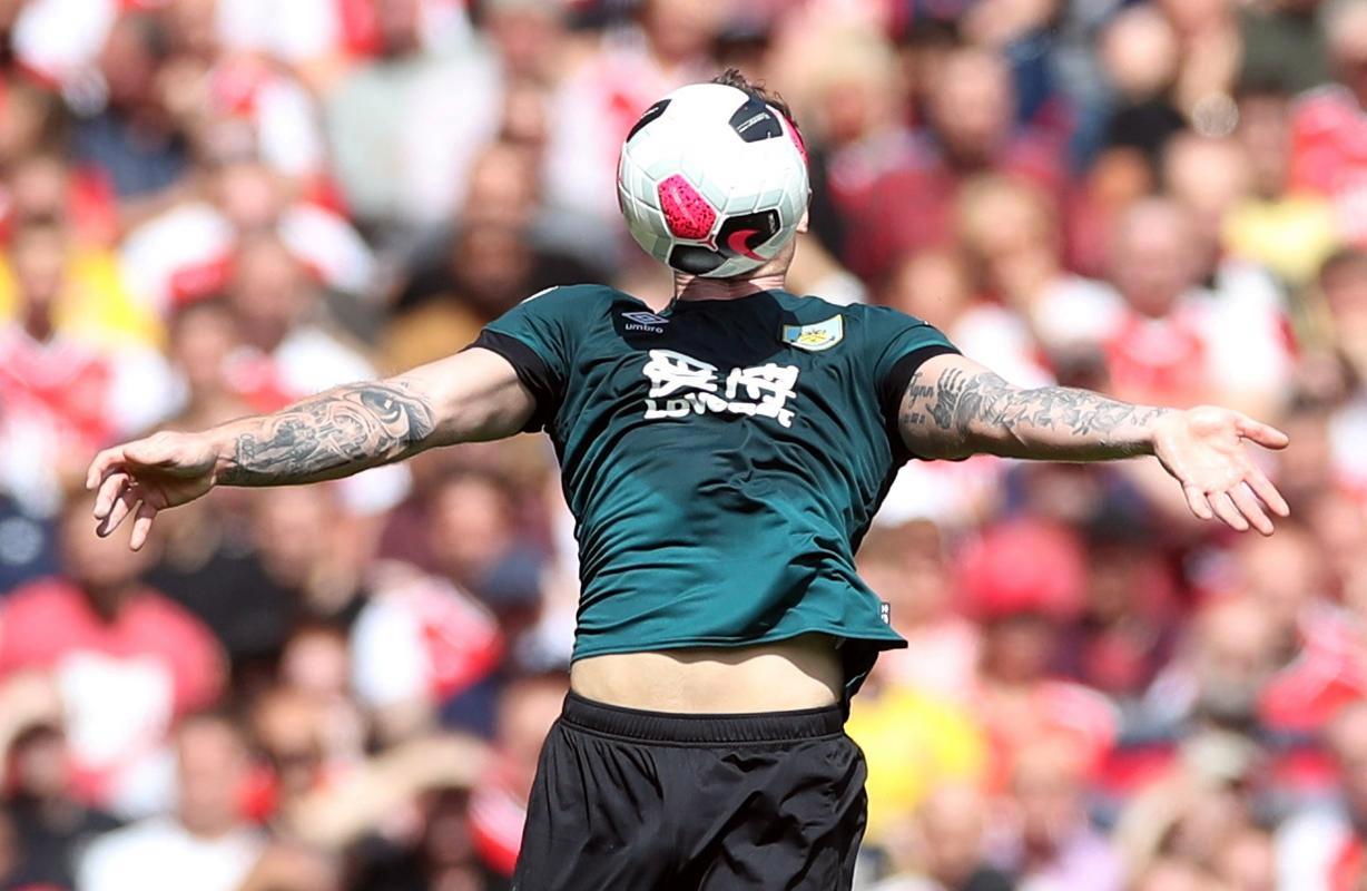 lol外服加速器-里尔训练开放日，转会期迎来里程碑引欢呼，亚冠在即，阵容厚度经受考验的简单介绍