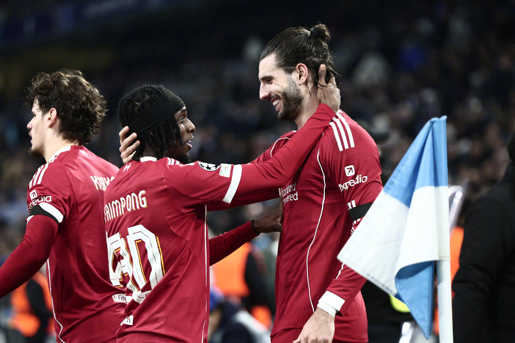 lol新英雄-关于利物浦迎欧超杯关键赛，转会期战术微调，球迷炸锅，控场能力受关注的信息