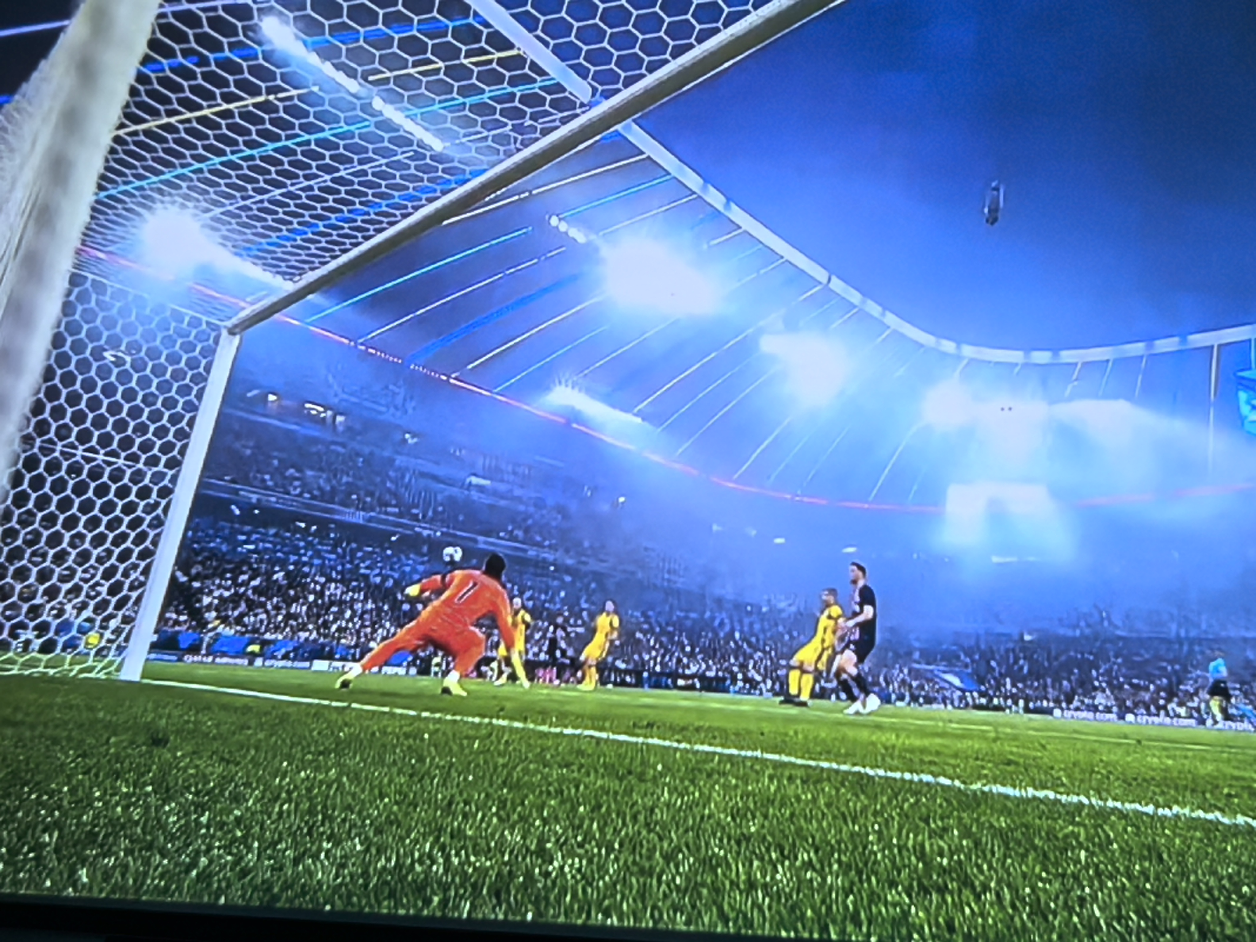 lol外服加速器-关于冲刺阶段德甲传出新动向；巴黎圣日耳曼手感冰凉；管理层表态——引发热议；高层口径保持一致的信息