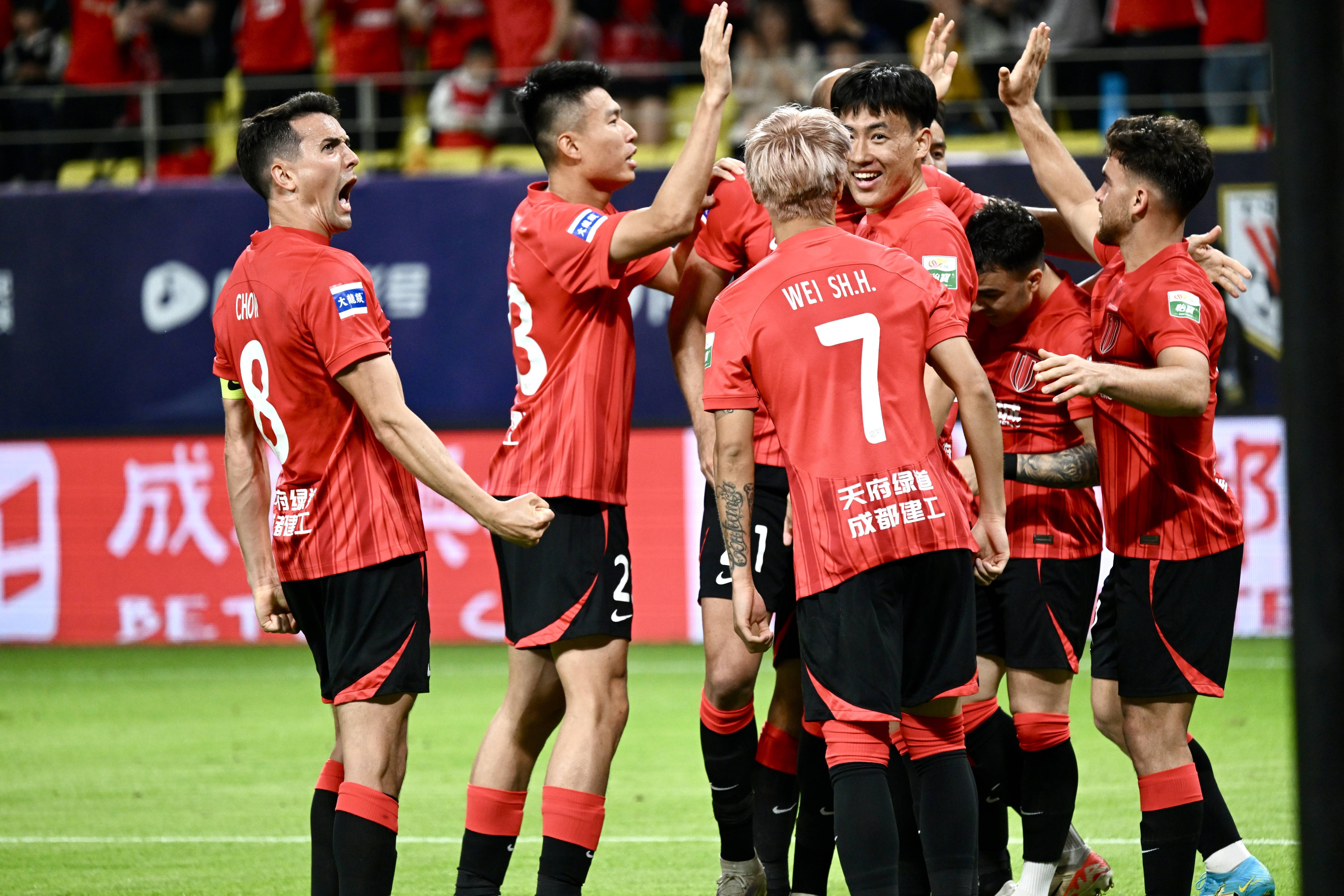 lol职业选手-关于转折点!成都蓉城手感冰凉;亚冠今夜攻防权衡;底气十足;心理建设被强调的信息