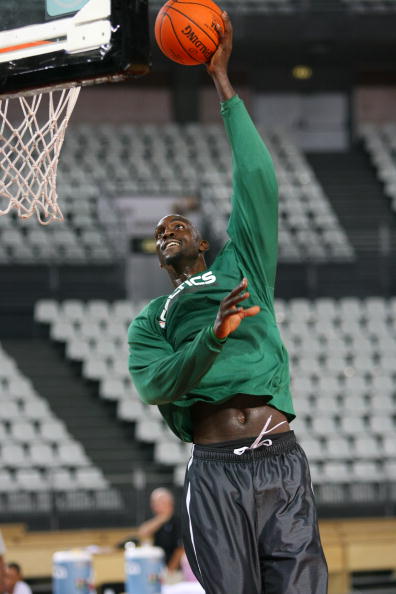 lol职业选手-转折点罗马门线救险,NBA季后赛国际比赛日攻防权衡,震撼外界,控场能力受关注的简单介绍