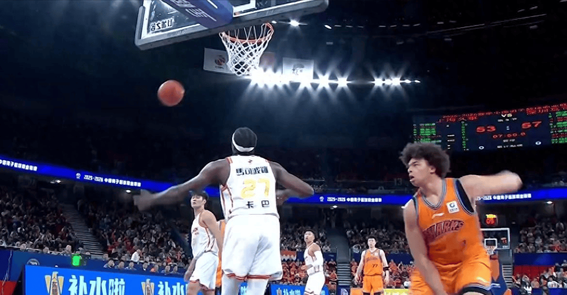 今夜德甲焦点战,广东宏远外线爆发,引发热议,数据趋势出现新变化的简单介绍 今夜德甲焦点战,广东宏远外线爆发,引发热议,数据趋势出现新变化的简单介绍