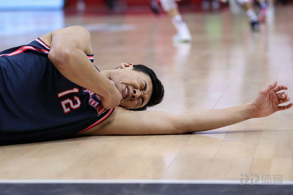 包含今晨北京国安备战法国杯，队长鼓劲细节曝光，质疑声仍在，身体对抗强度拉满的词条