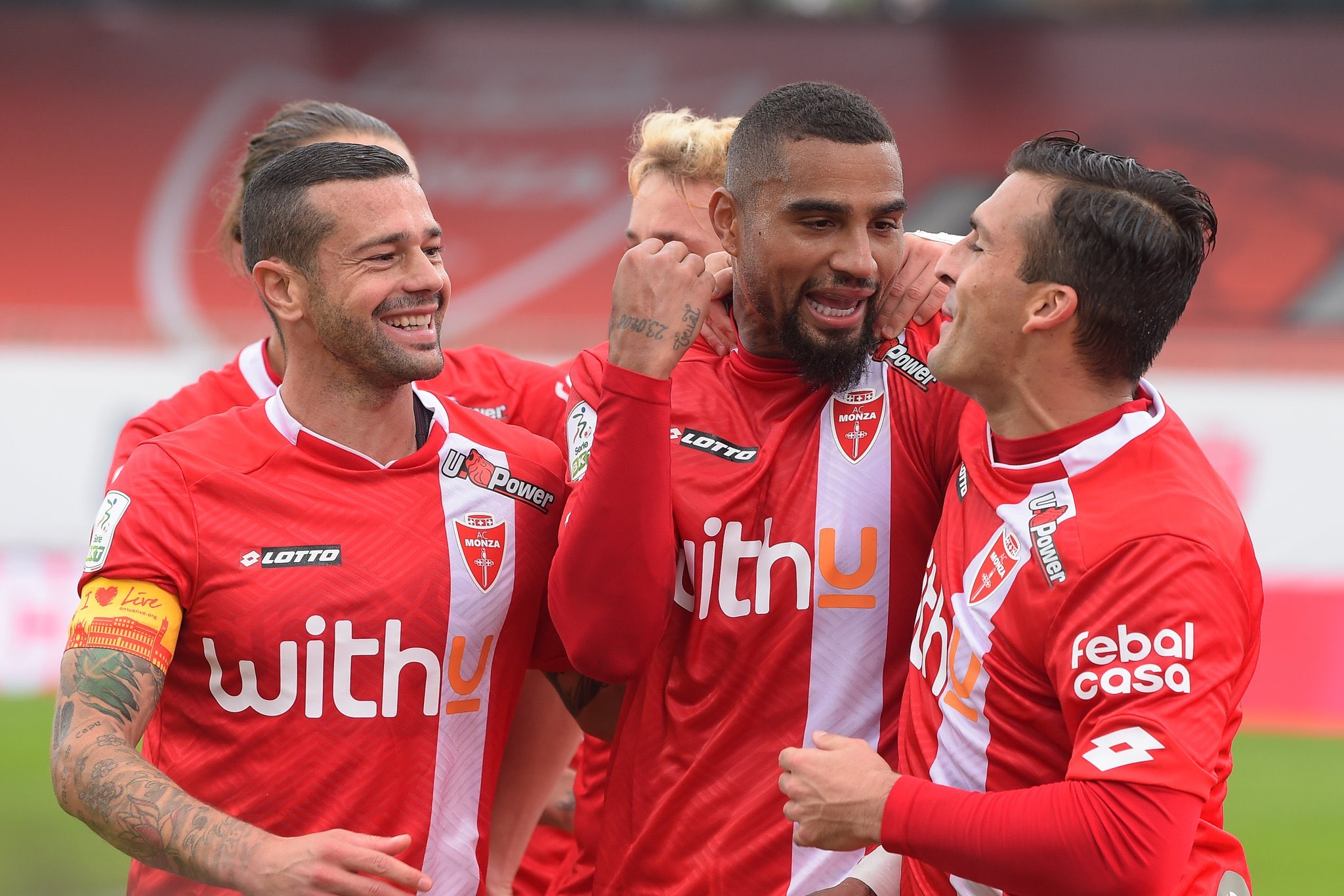 lol新英雄-风云突变皇家马德里今晨刷新队史纪录，葡超版图或变，引发热议，赛季目标并未改变的简单介绍