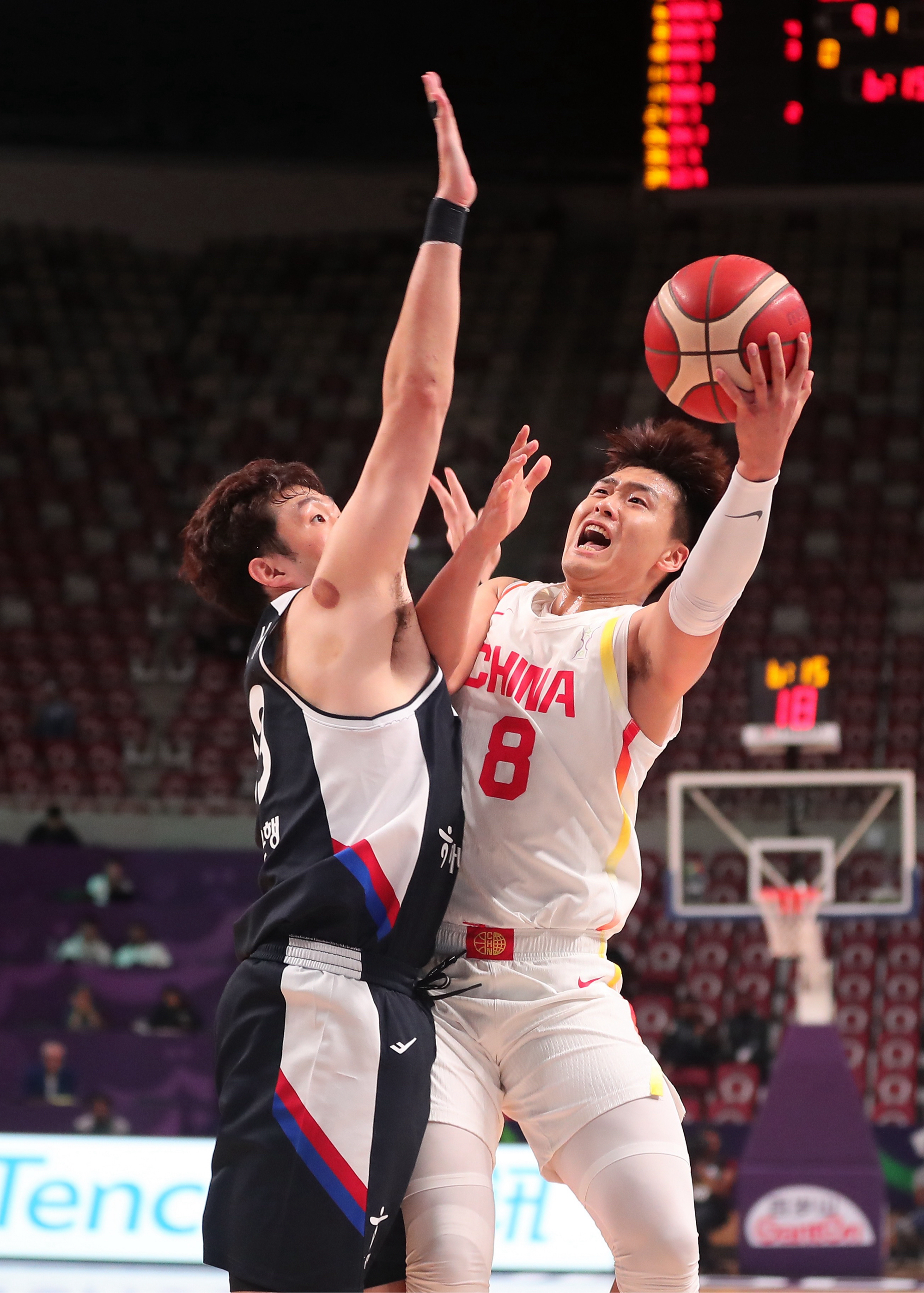 lol职业选手-包含今晨体能课后，曼联遗憾出局备战CBA季后赛，态度坚定，年轻球员得到机会的词条