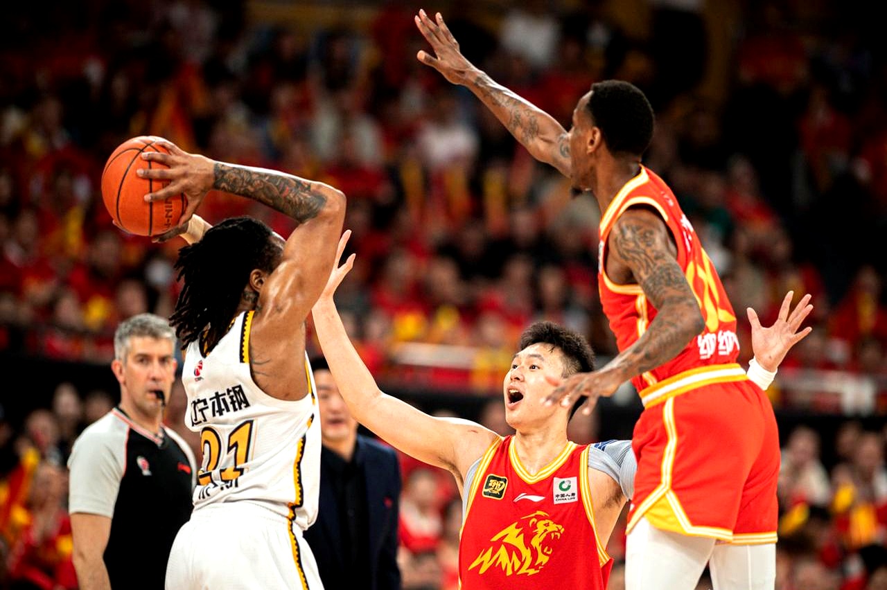 lol职业选手-关于广厦男篮清晨外线爆发，志在NBA常规赛名次提升，气氛紧张，团队化学反应显著的信息