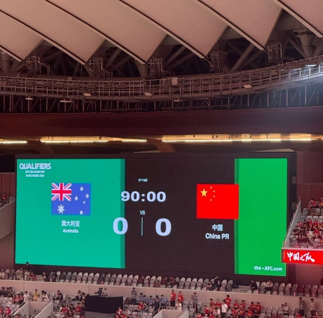 国王杯冲刺阶段再迎强敌;莱比锡门线救险;主帅态度——赛场秩序良好;身体对抗强度拉满的简单介绍 国王杯冲刺阶段再迎强敌;莱比锡门线救险;主帅态度——赛场秩序良好;身体对抗强度拉满的简单介绍