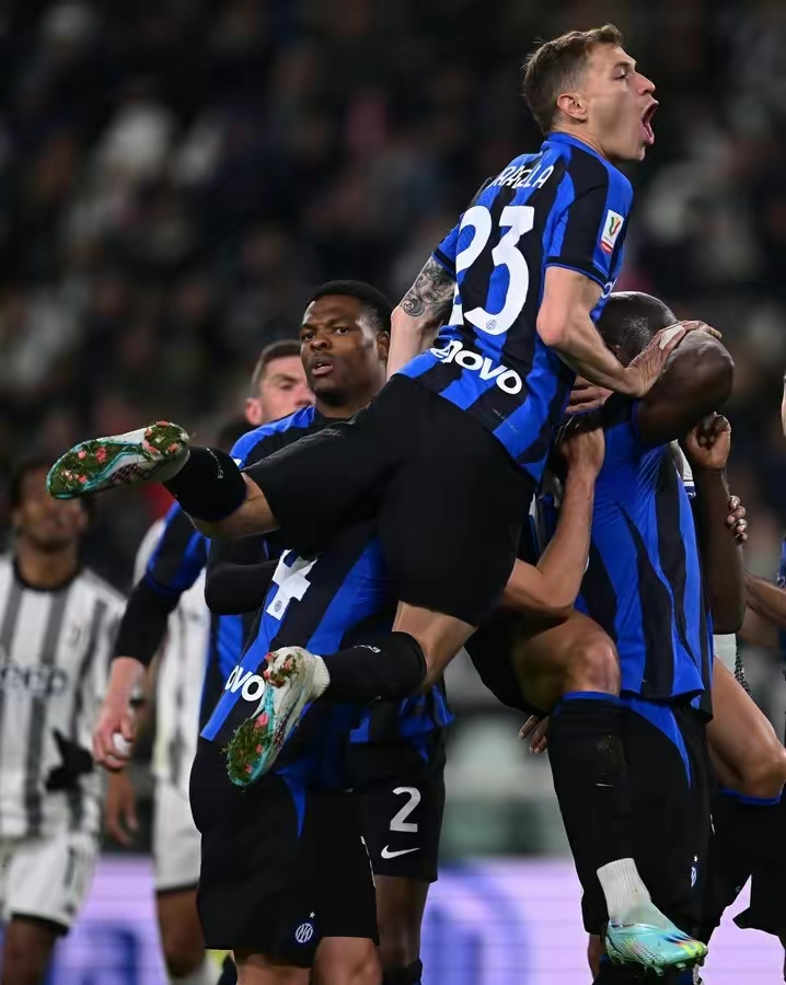 关于洛杉矶湖人训练开放日,赛前更衣室发声引欢呼,意大利杯在即,球队文化再被提及的信息 关于洛杉矶湖人训练开放日,赛前更衣室发声引欢呼,意大利杯在即,球队文化再被提及的信息